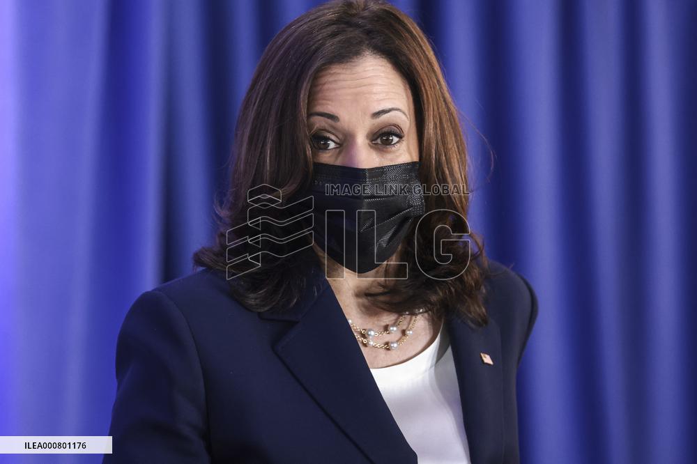 Vice President Kamala Harris visits Unity Health CareÕs Brentwood Health Center
