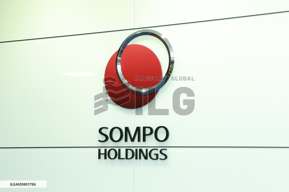 Logo mark of SOMPO Holdings