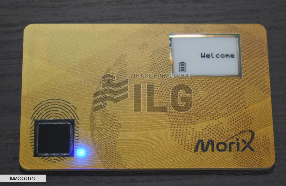 Morix IC card with fingerprint authentication