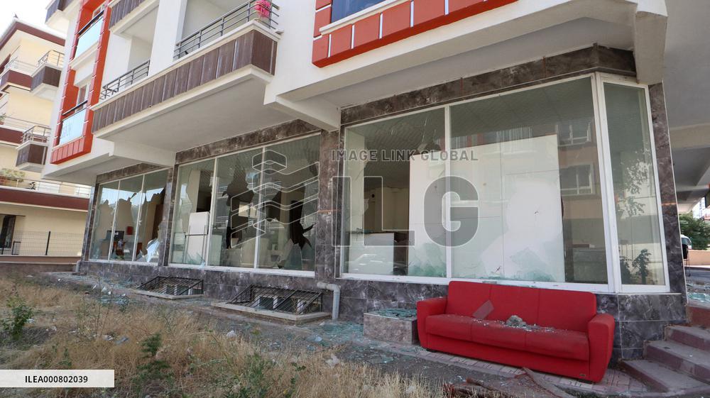 Syrian Shops And Cars Smashed - Ankara