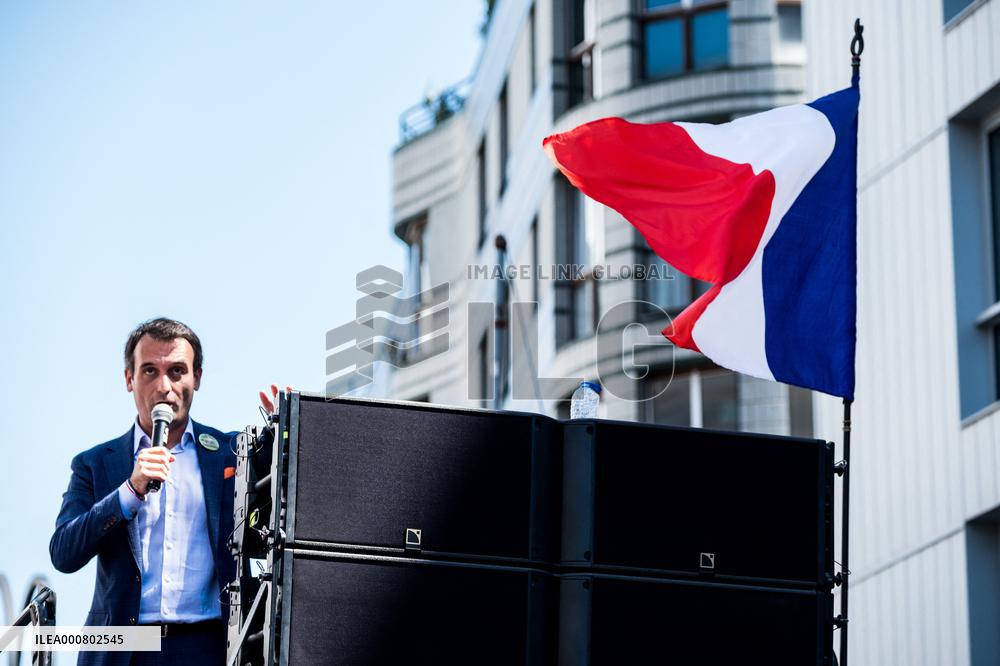 Anti-Health Pass Rally called by Florian Philippot - Paris