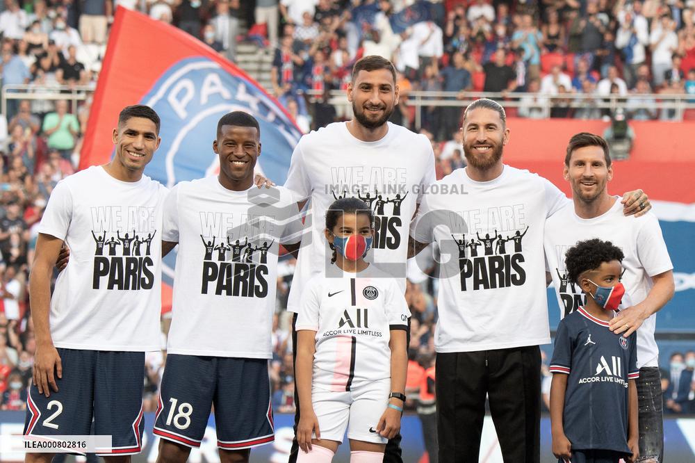 Paris Saint-Germain v Strasbourg - Ligue 1-