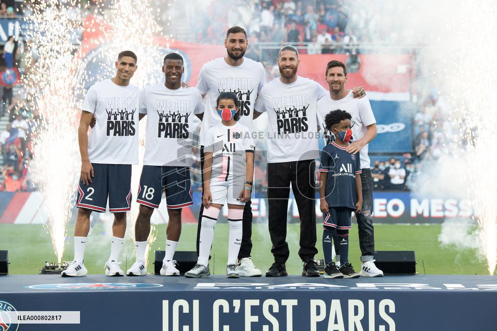 Paris Saint-Germain v Strasbourg - Ligue 1-