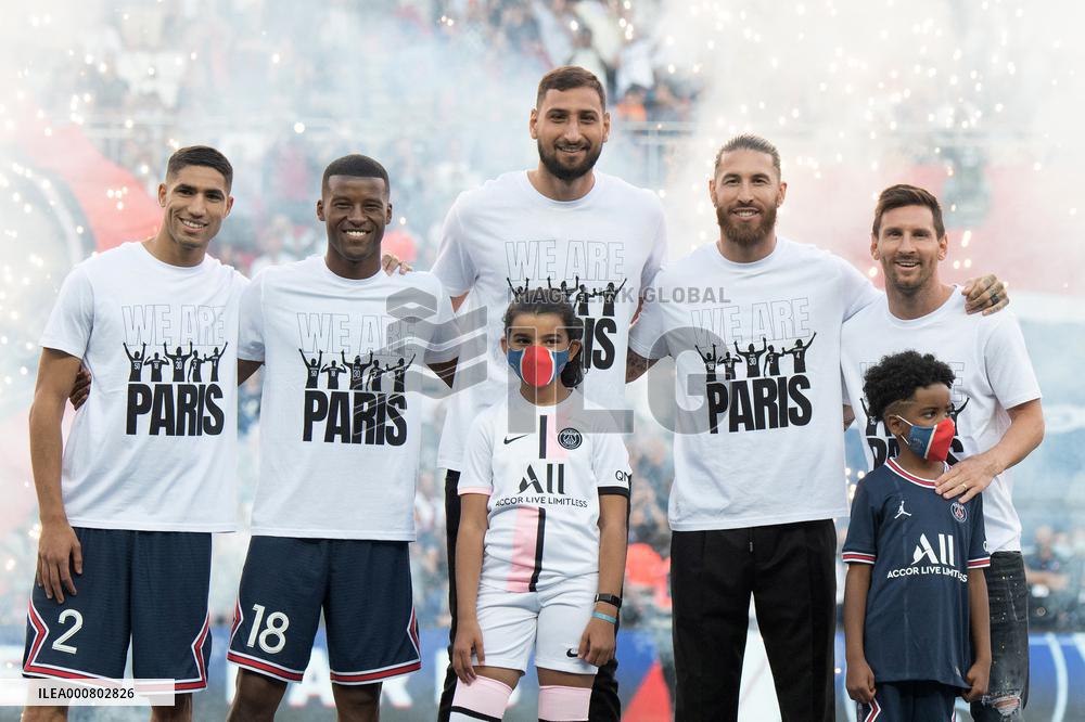 Paris Saint-Germain v Strasbourg - Ligue 1-