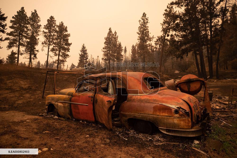 White Rock Lake Wildfire Aftermath - Canada