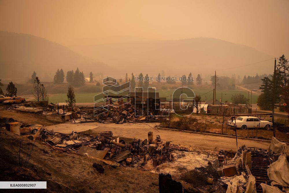 White Rock Lake Wildfire Aftermath - Canada