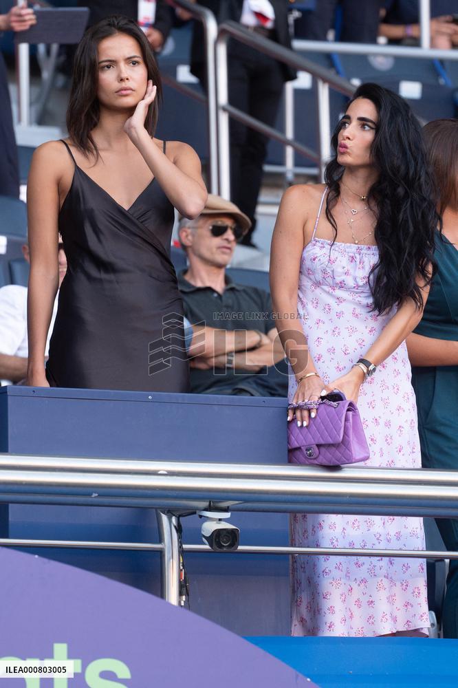 VIPs Watch PSG v Strasbourg