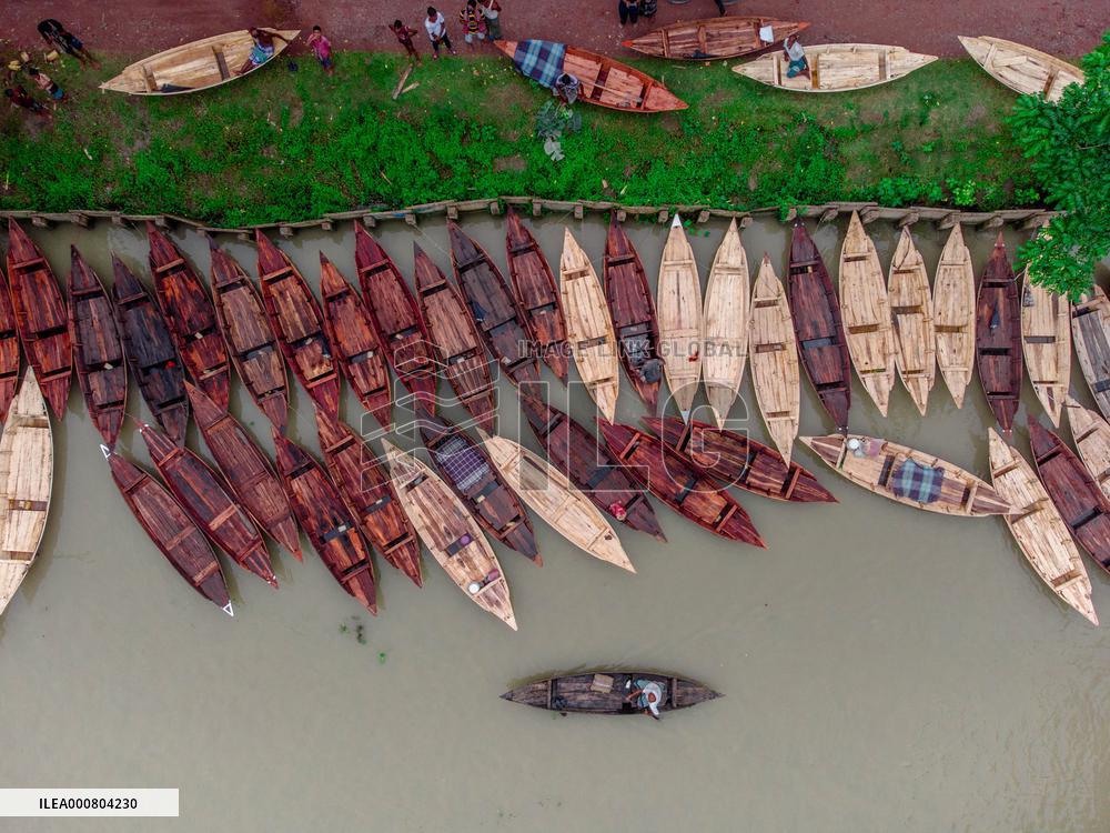 Traditional wooden boats production - Bangladesh