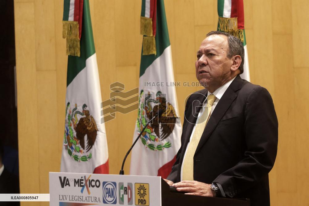 Opposition Legislative Va Por México Against President Of Mexico
