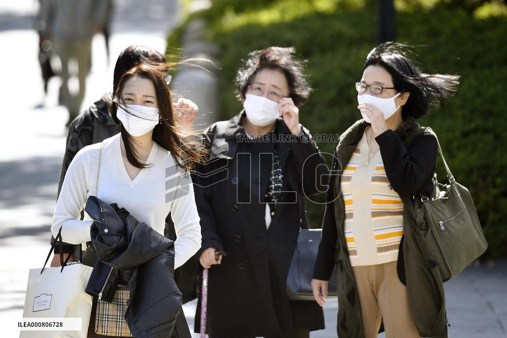1st cold blast observed in Kansai region