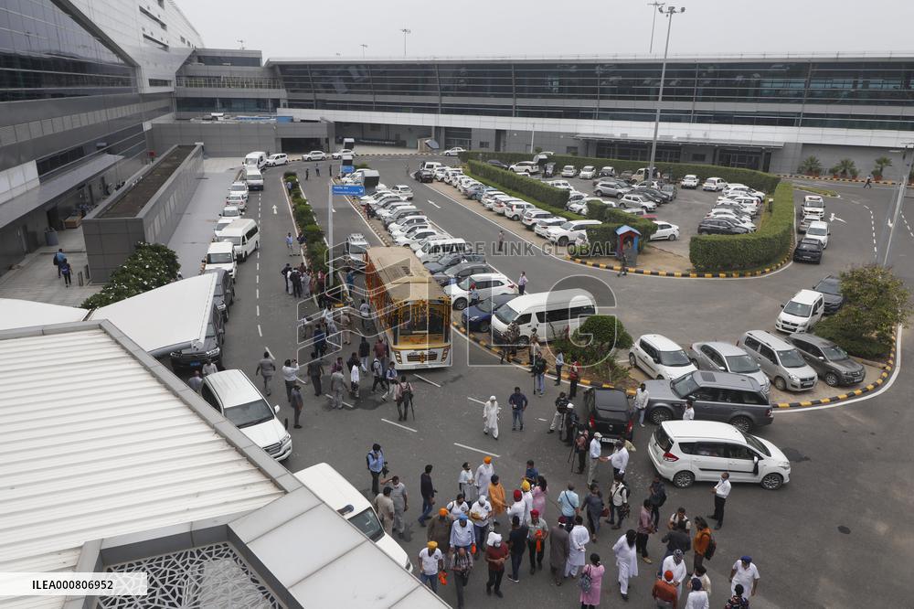 Sikh's Members Carry 3 Saroops Of Sri Guru Granth Sahibat At Airport - Delhi