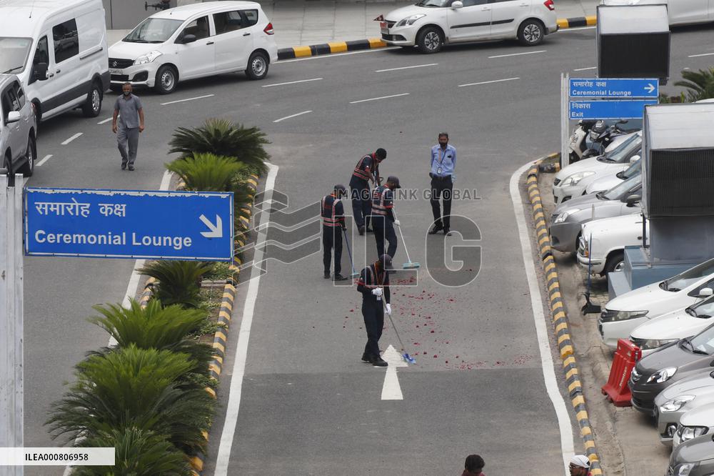 Sikh's Members Carry 3 Saroops Of Sri Guru Granth Sahibat At Airport - Delhi