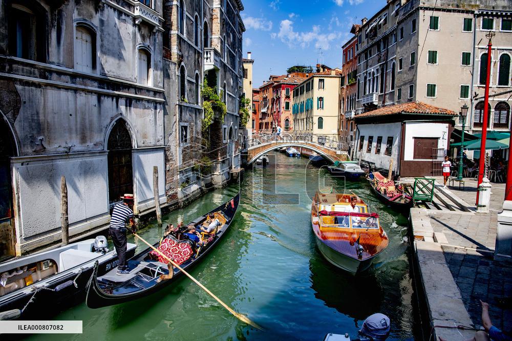 Venice Set To Introduce An Entry Fee For Tourists