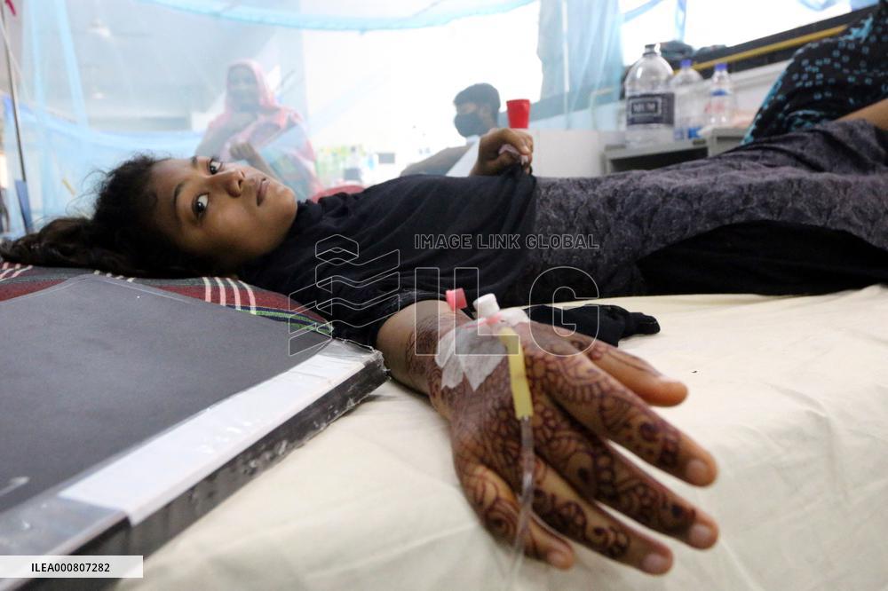 Bangladesh Battles Dengue Outbreak - Dhaka