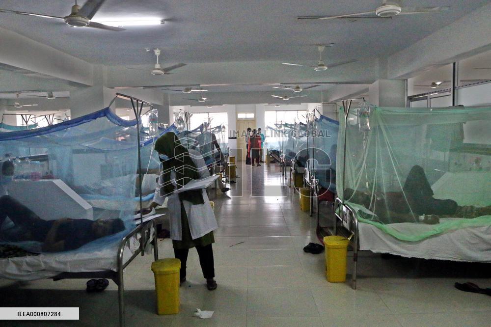 Bangladesh Battles Dengue Outbreak - Dhaka