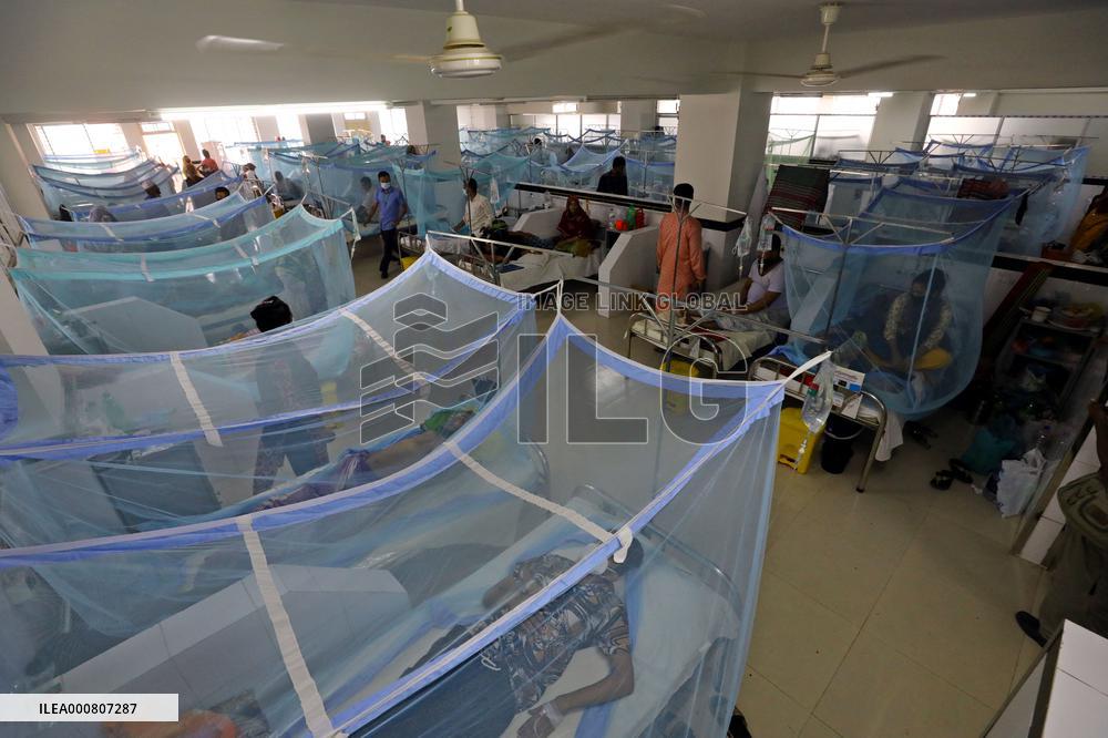 Bangladesh Battles Dengue Outbreak - Dhaka