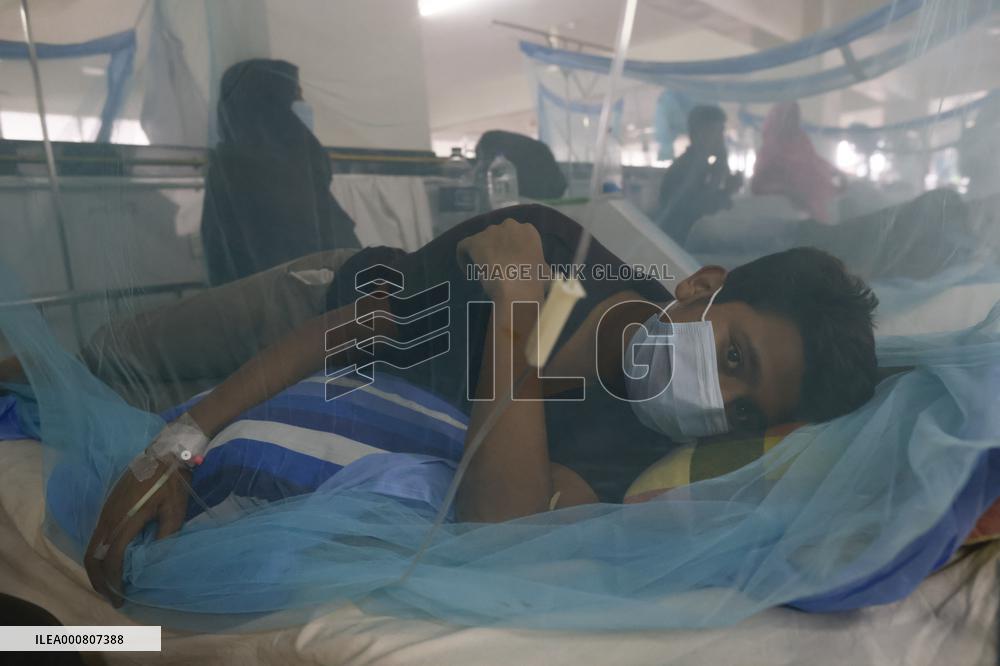 Bangladesh Battles Dengue Outbreak - Dhaka