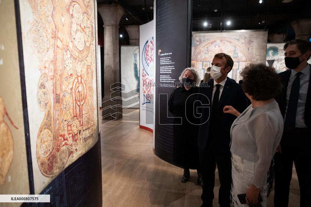 Emmanuel Macron visits Trinity College - Dublin