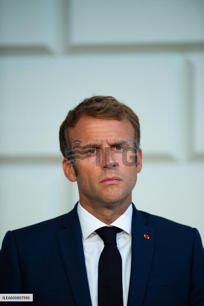 Emmanuel Macron visits Trinity College - Dublin