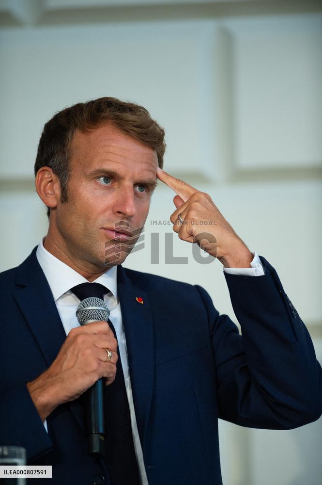 Emmanuel Macron visits Trinity College - Dublin