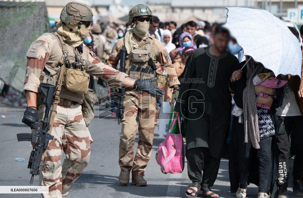 Afghan Refugees Fly To France