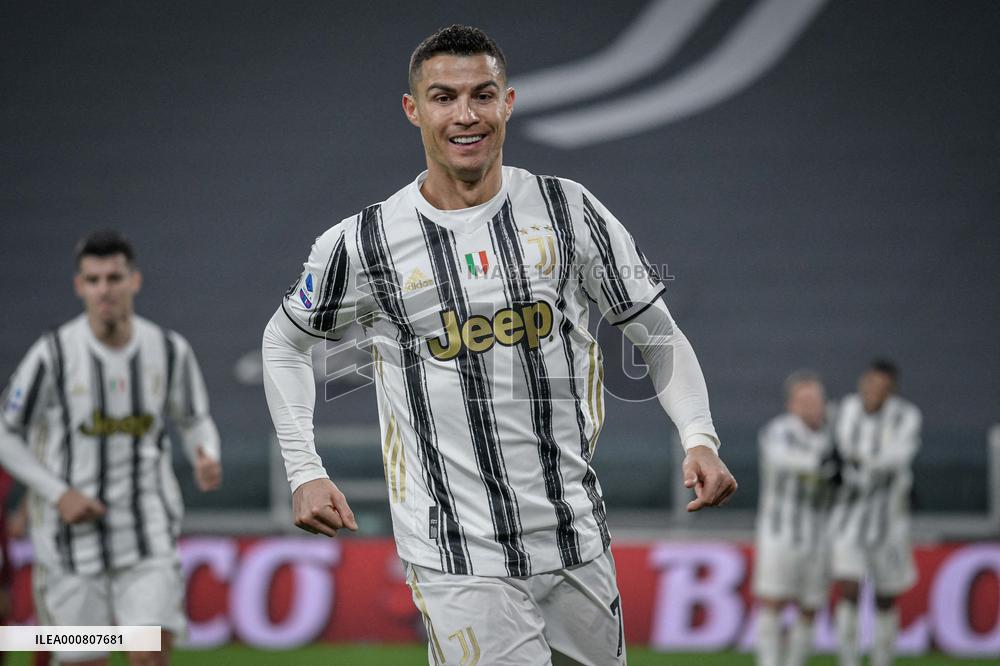 Manchester City In Talks To Sign Ronaldo