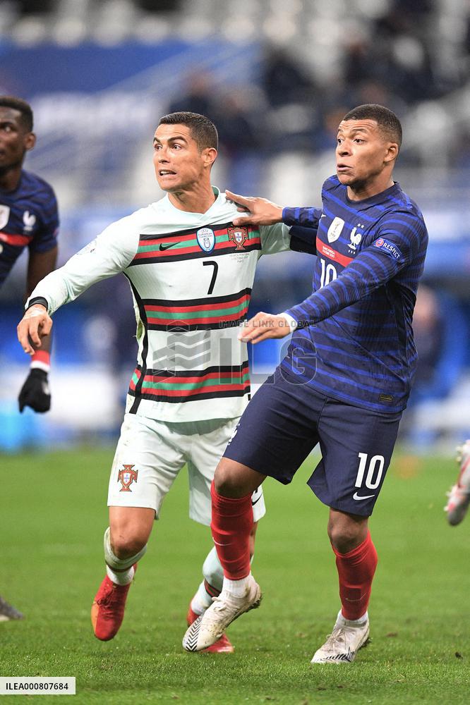 Manchester City In Talks To Sign Ronaldo