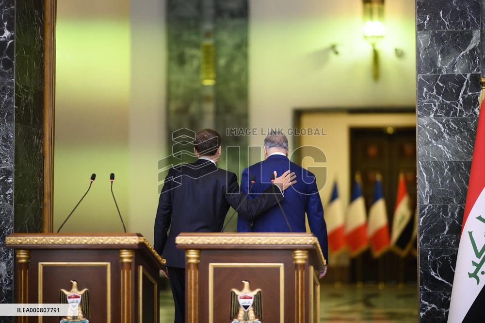 Emmanuel Macron and Irakian Prime Minister Moustafa Al-Kazimi make a statement to the press - Bagdad