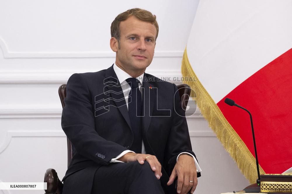 Emmanuel Macron and Irakian Prime Minister Moustafa Al-Kazimi make a statement to the press - Bagdad