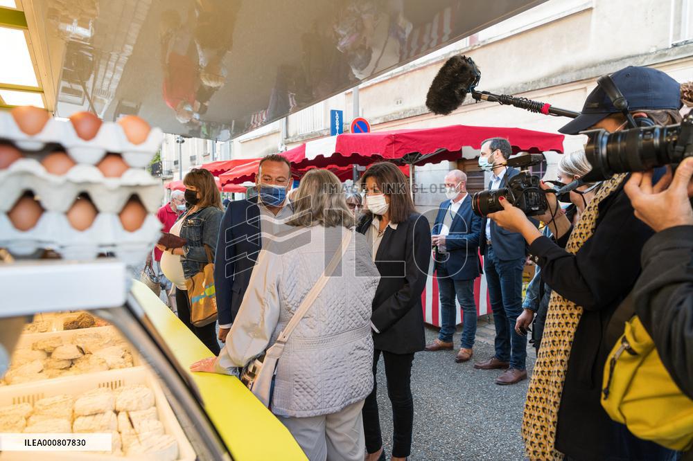 Anne Hidalgo walks throught the streets during the summer annual PS congress- Blois