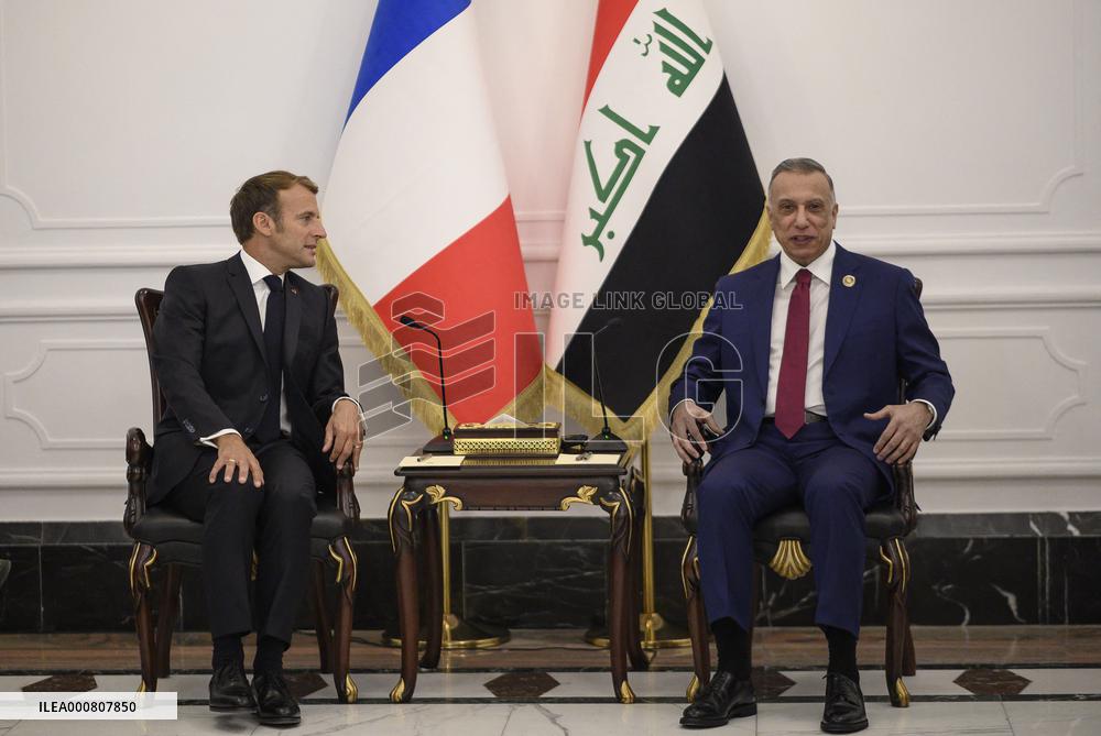 Emmanuel Macron and Irakian Prime Minister Moustafa Al-Kazimi make a statement to the press - Bagdad