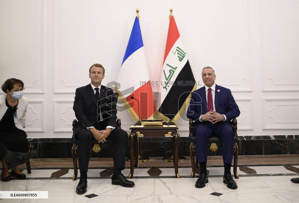 Emmanuel Macron and Irakian Prime Minister Moustafa Al-Kazimi make a statement to the press - Bagdad