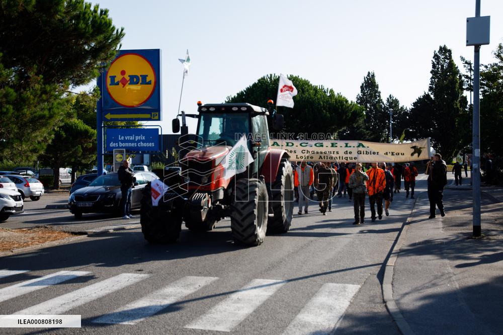 Les Republicains Summer University - ADCGELA Manifestation - La Baule