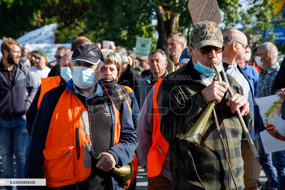 Les Republicains Summer University - ADCGELA Manifestation - La Baule