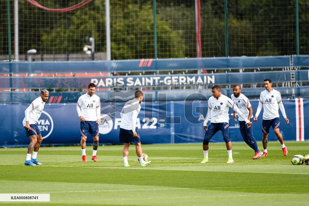 Paris Saint Germain Training