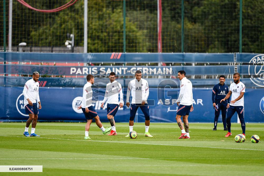 Paris Saint Germain Training