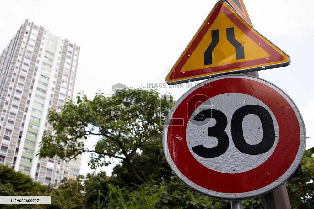 Paris introduces citywide 30 kmh speed limit