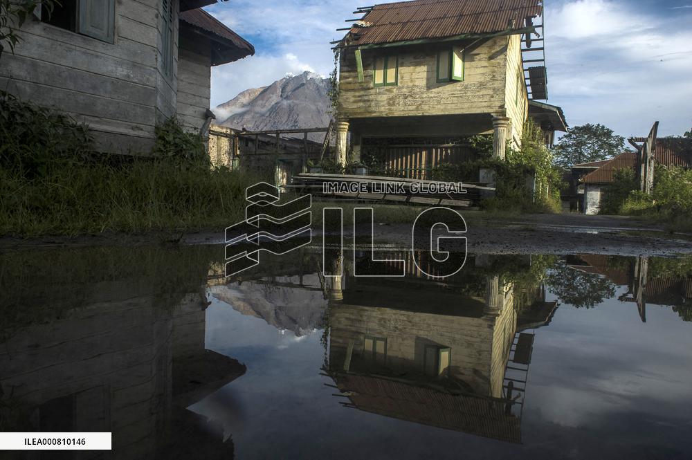 Ghost village in Sumatra abandoned since volcanic eruptions