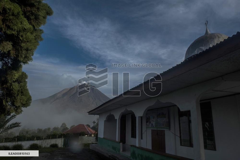 Ghost village in Sumatra abandoned since volcanic eruptions