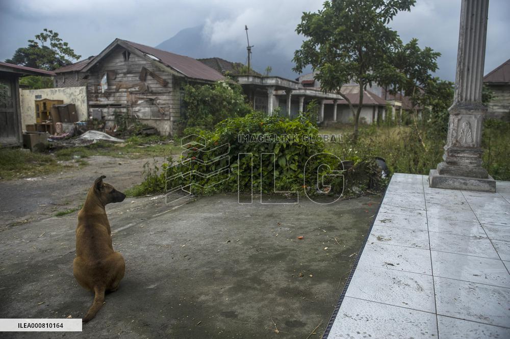 Ghost village in Sumatra abandoned since volcanic eruptions