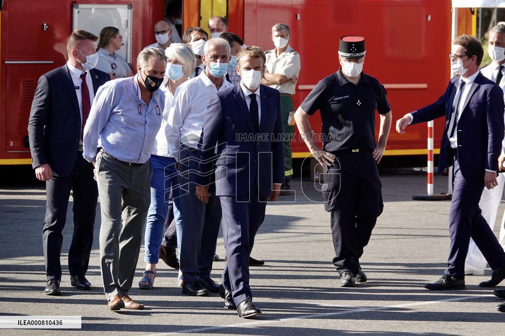 President Macron visits wildfire area - Le Luc