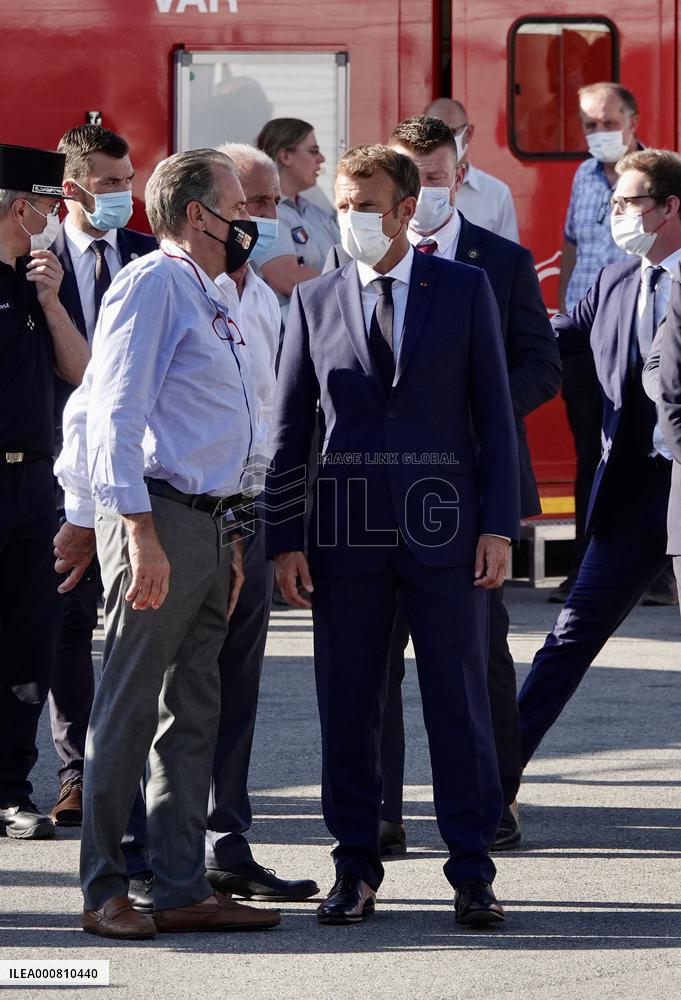 President Macron visits wildfire area - Le Luc
