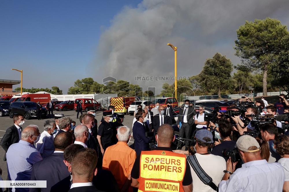 Macron visits wildfire area - Le Luc