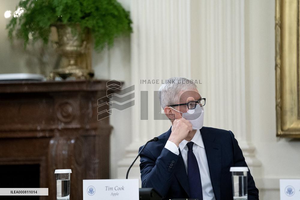 Cyberattacks Draw Tech, Bank CEOs to White House for Brainstorm