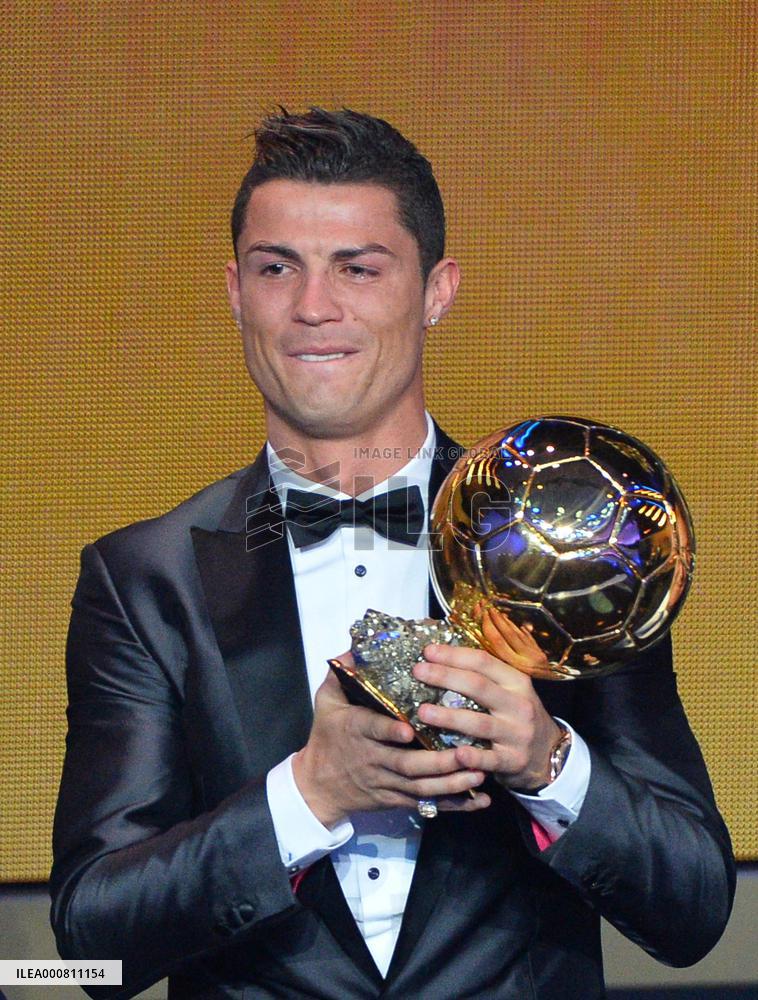 Manchester City In Talks To Sign Ronaldo