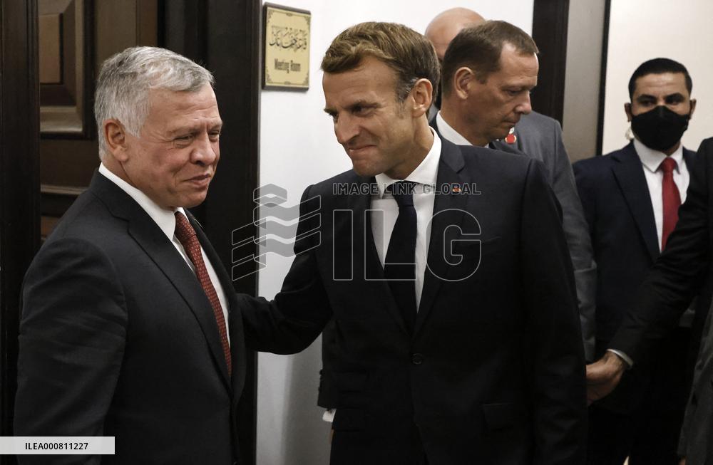 French President Emmanuel Macron meets with Jordan's King Abdullah II - Bagdhad