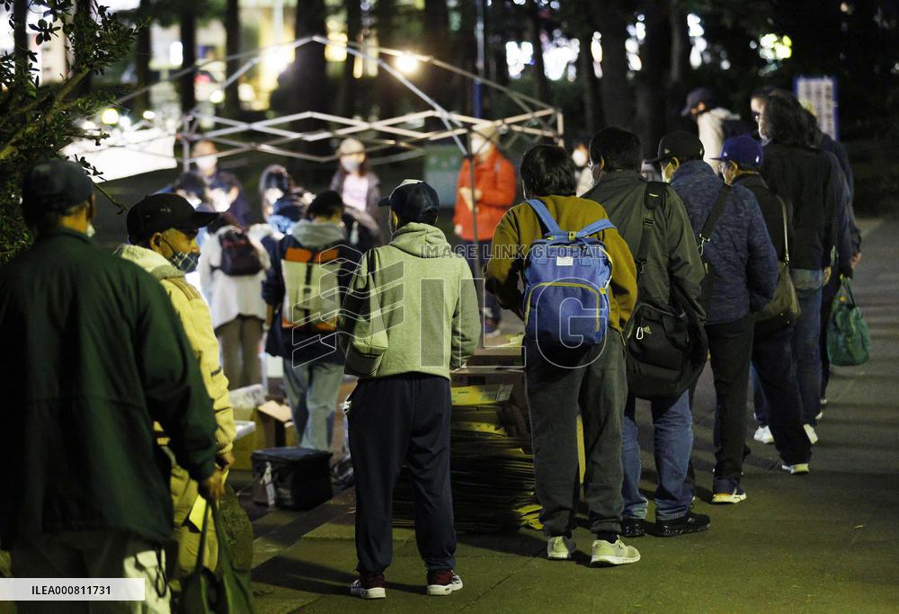COVID-19 vaccination for homeless people