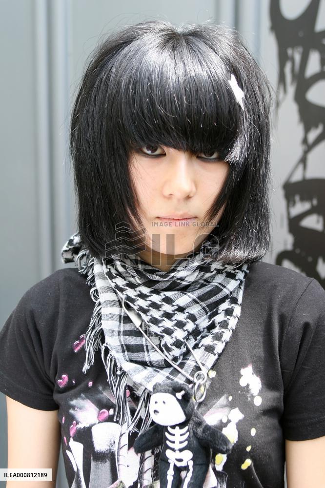 Emo fashion
