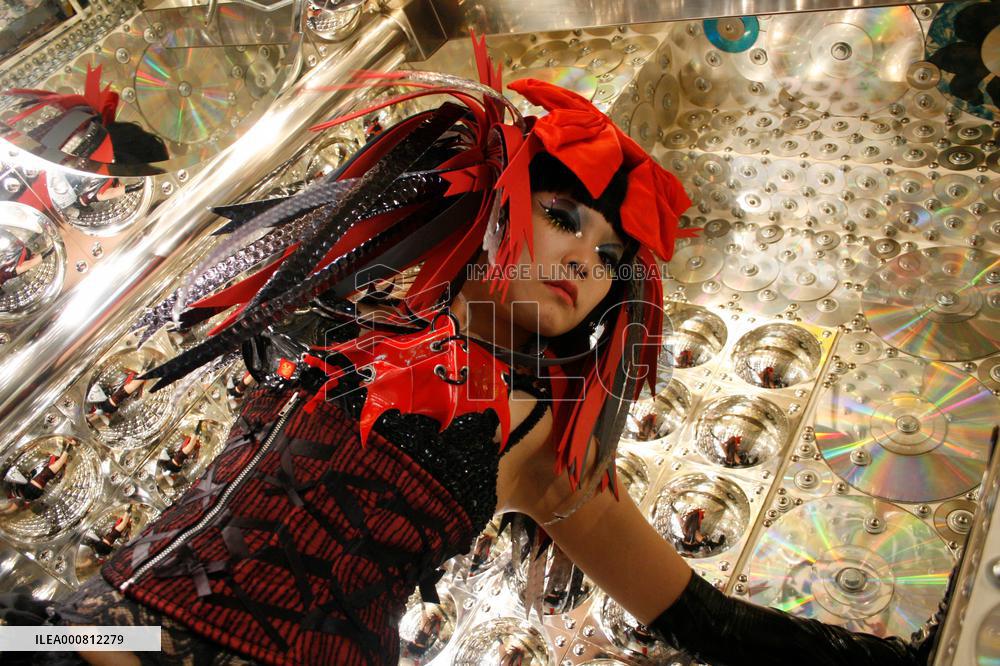 Cyber Fashion