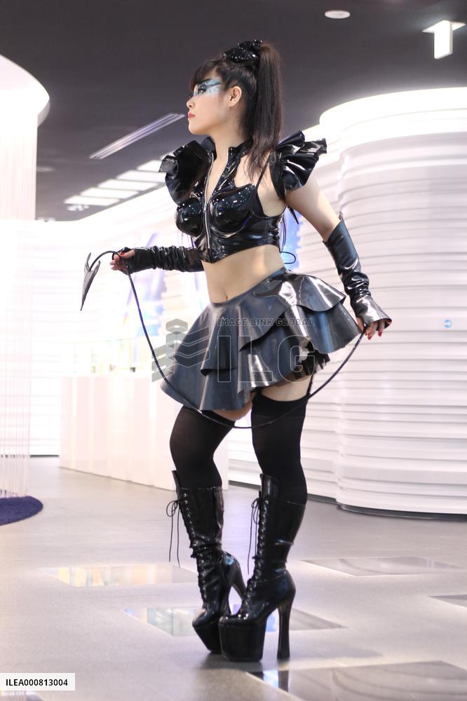Fetish fashion